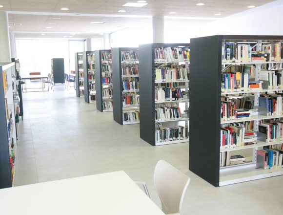 Las bibliotecas municipales modifican sus horarios durante el verano